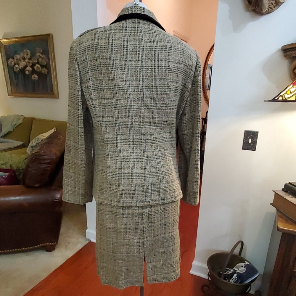 Perceptions Skirt & Jacket - Picture 2 of 4